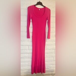 Reoria Hot Pink Ribbed Long Sleeve Bodycon Maxi Dress Size L